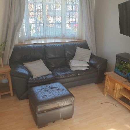 Harry Potter Theme Double Room In Shared House Watford  Exteriör bild