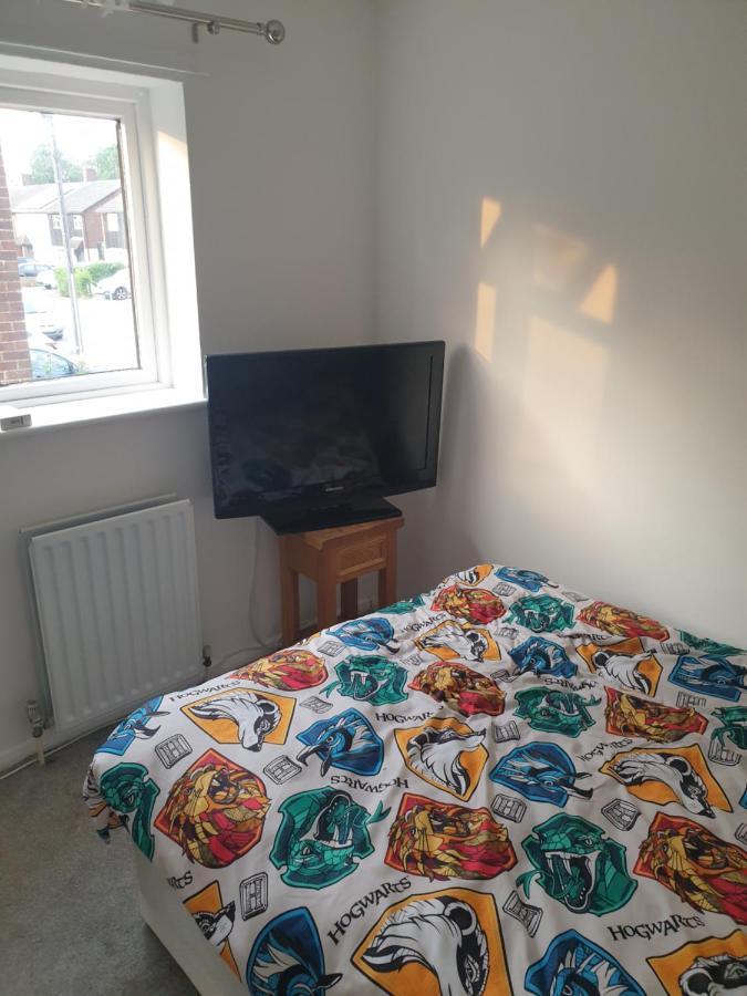 Harry Potter Theme Double Room In Shared House Watford  Exteriör bild